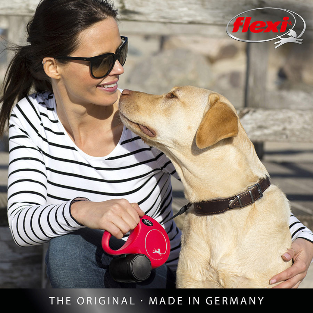 Flexi New Classic Dog Retractable Lead/ Tape/ Large/ 8m/ Red
